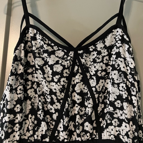 Dress new with tags lane bryant floral - Picture 4 of 6
